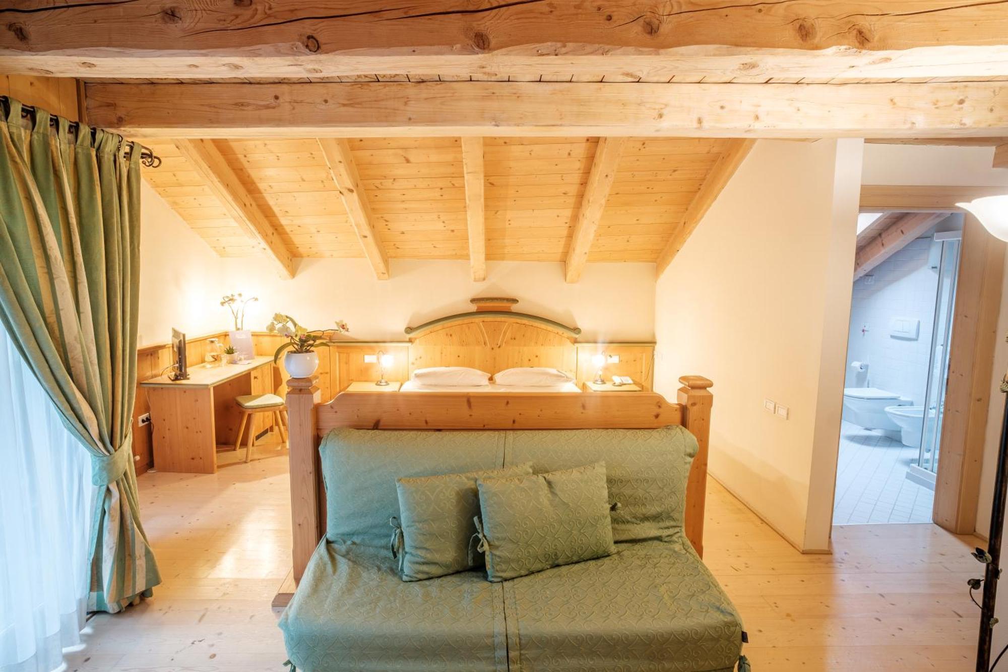 Casa Moresc Spiazzo  Rum bild